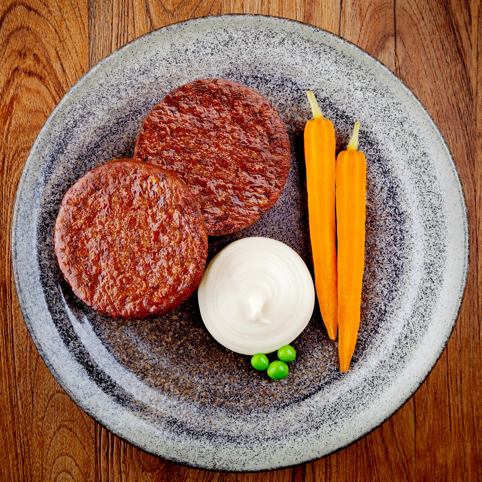Hotely – Goody Foody (05) | Industry Photo