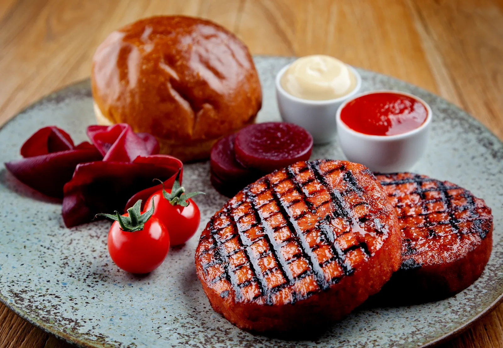 Hotely – Goody Foody (06) | Industry Photo