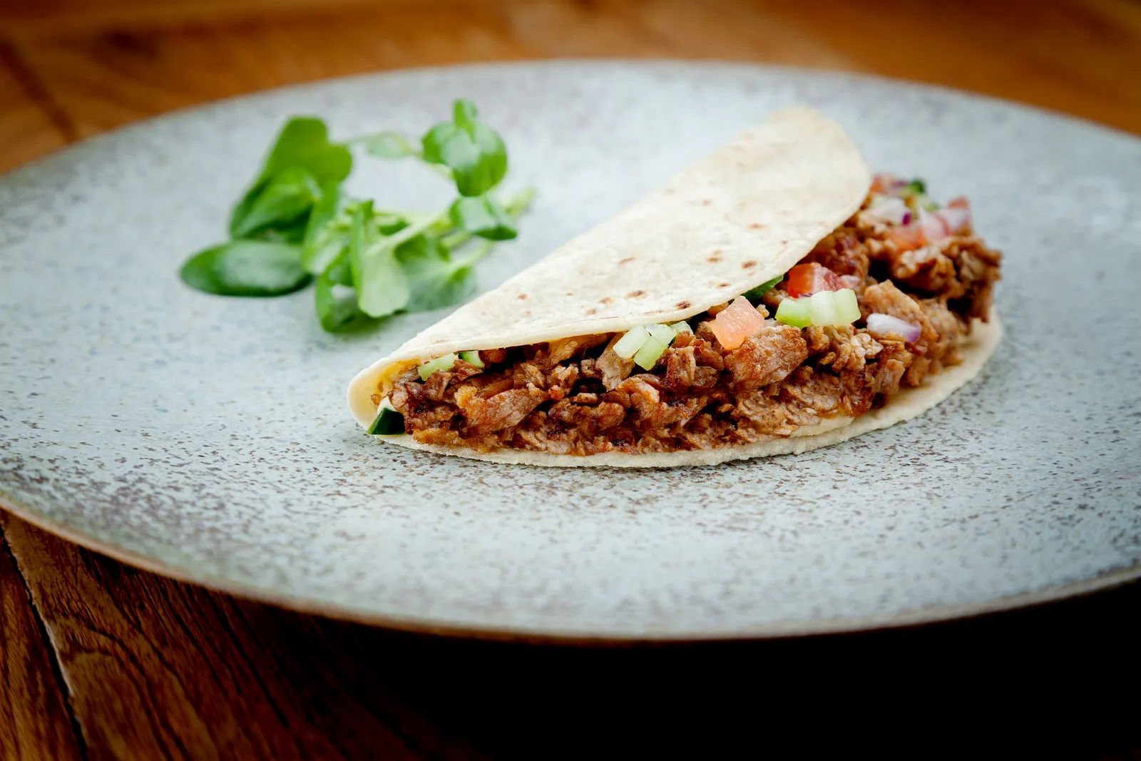 Hotely – Goody Foody (08) | Industry Photo