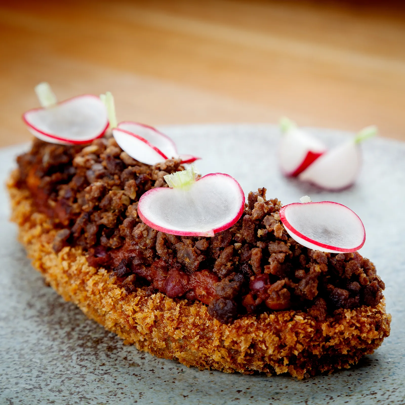 Hotely – Goody Foody (09) | Industry Photo