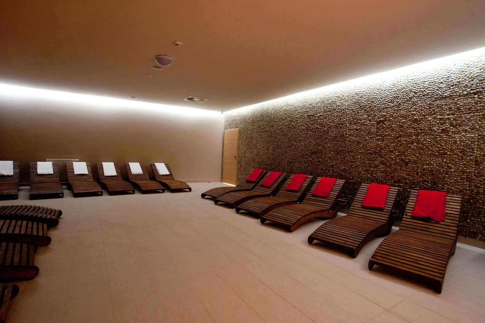 Hotely – Hotel Salamandra (06) | Industry Photo