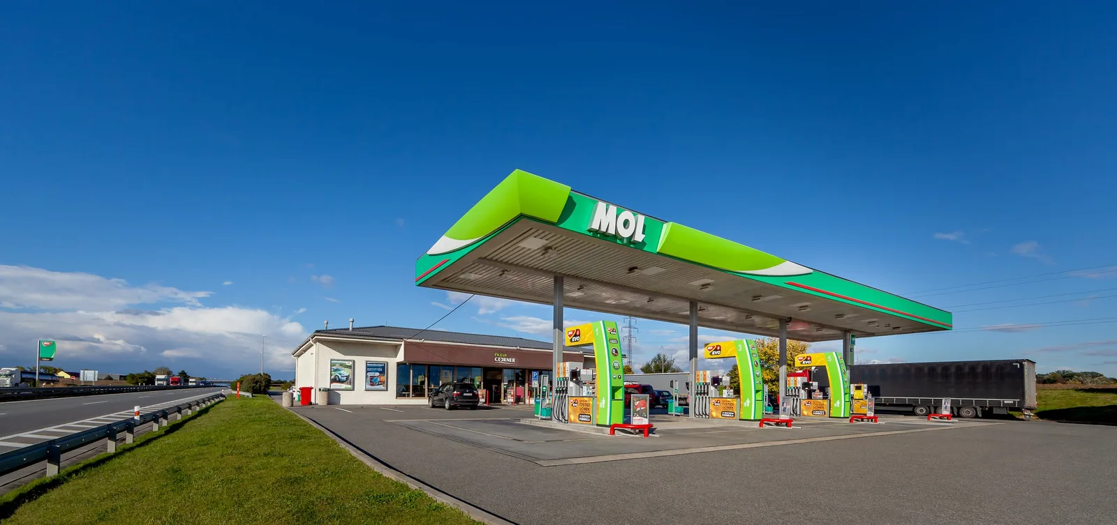 Iné – MOL benzínky (11) | Industry Photo