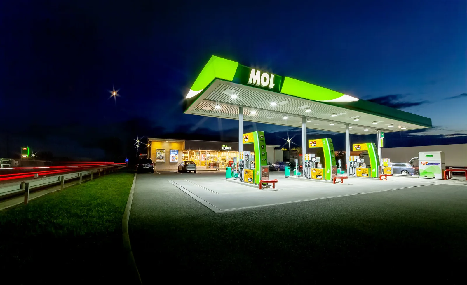 Iné – MOL benzínky (15) | Industry Photo