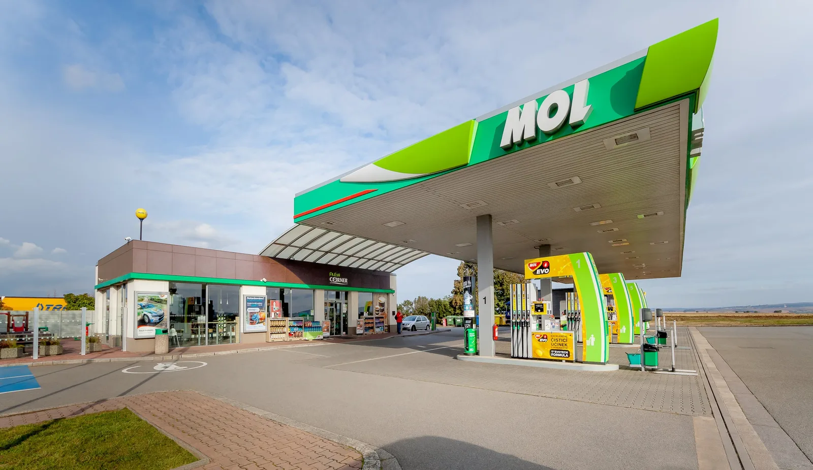 Iné – MOL benzínky (20) | Industry Photo