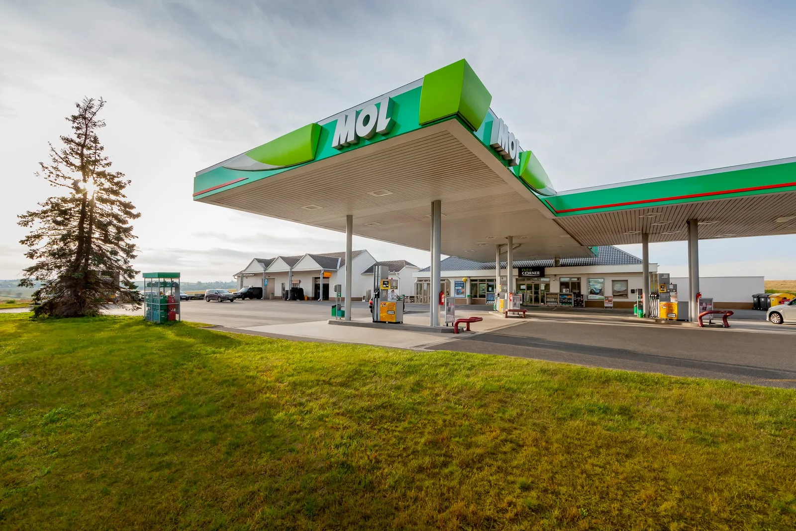 Iné – MOL benzínky (26) | Industry Photo