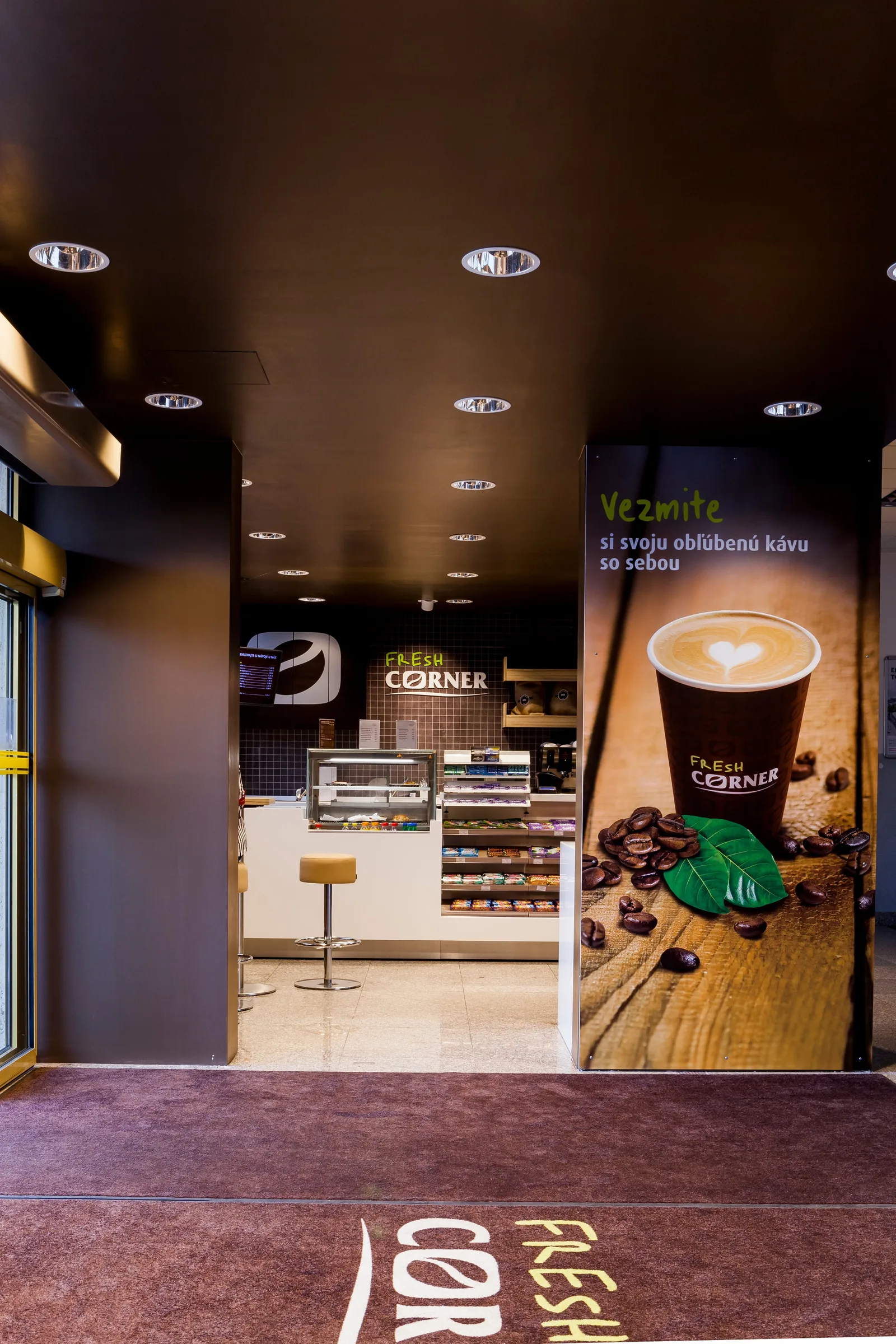 Iné – Fresh Corner — moderný retail (15) | Industry Photo