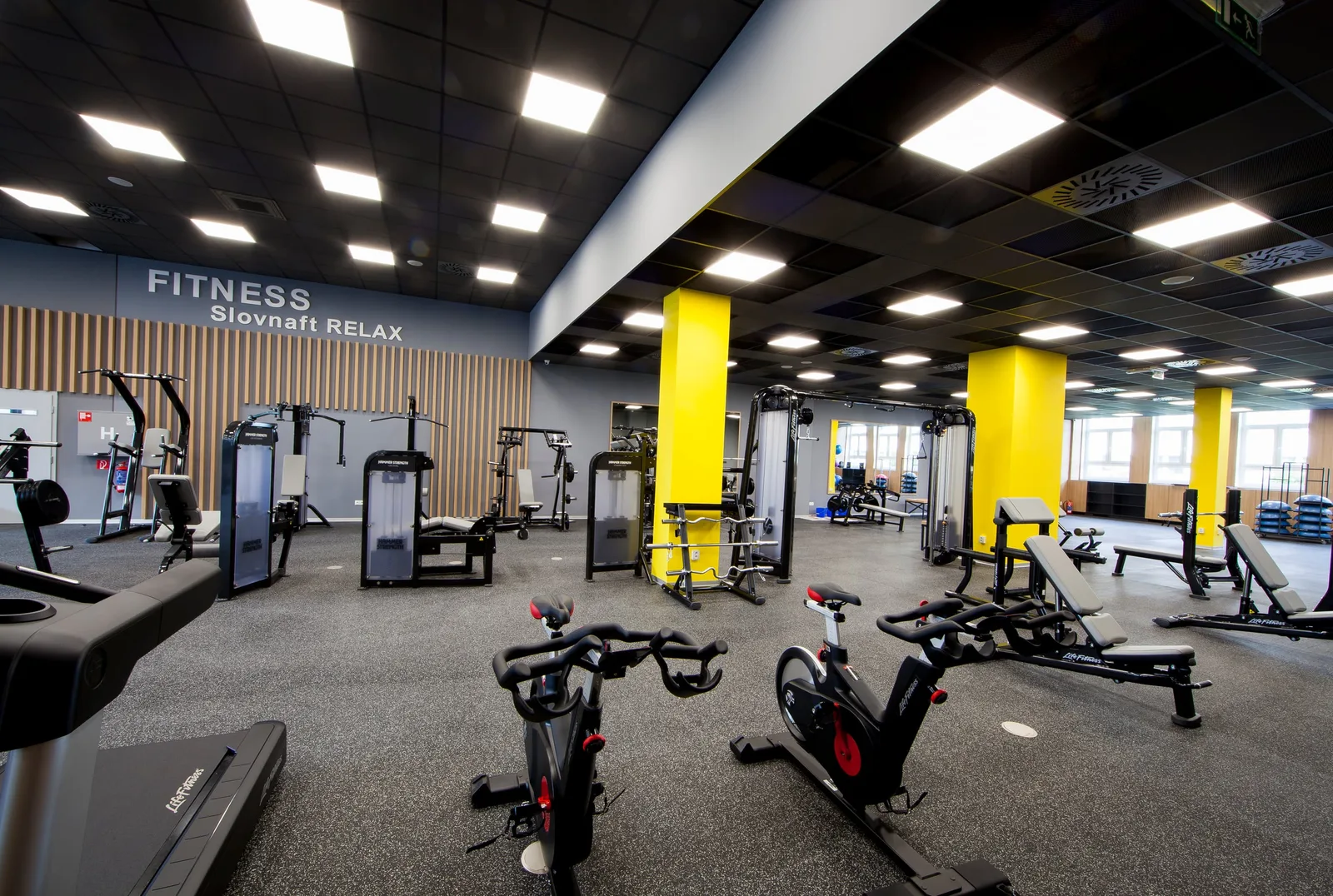 Iné – Slovnaft Relax Center — priestor na oddych (23) | Industry Photo