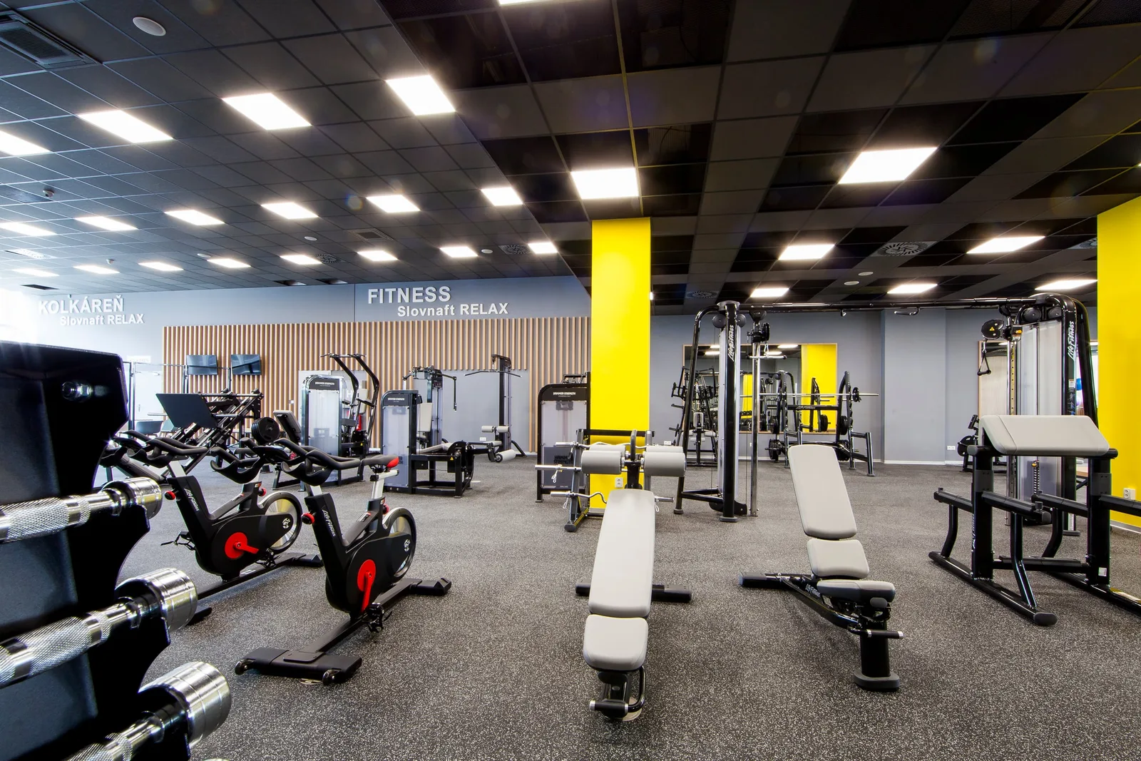 Iné – Slovnaft Relax Center — priestor na oddych (28) | Industry Photo