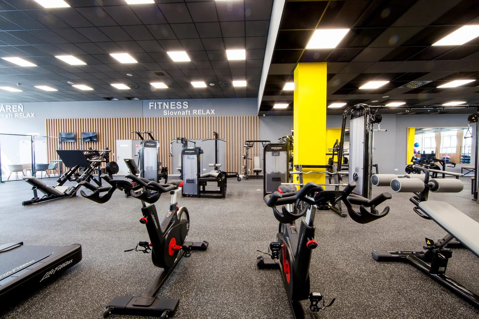 Iné – Slovnaft Relax Center — priestor na oddych (29) | Industry Photo