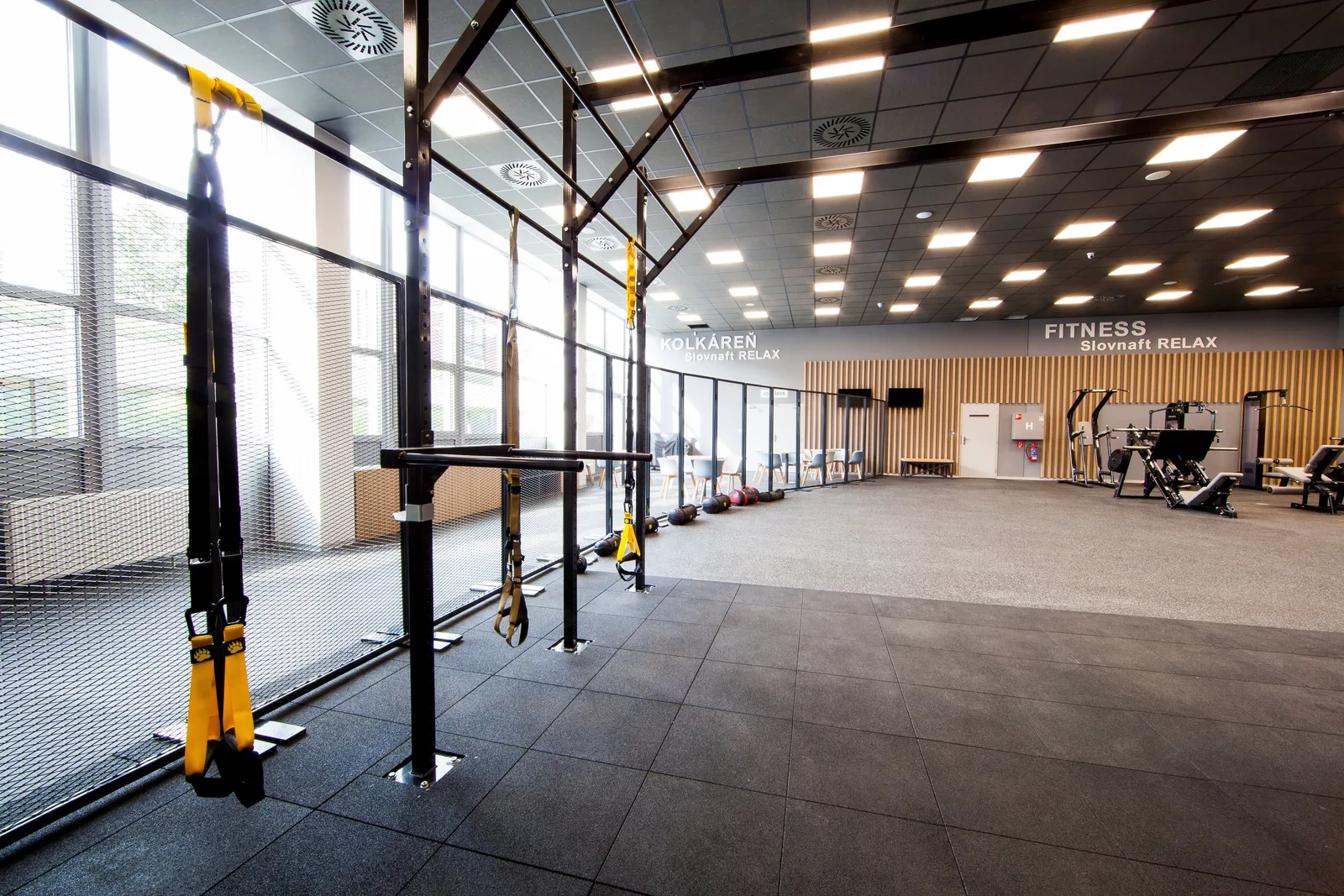 Iné – Slovnaft Relax Center — priestor na oddych (34) | Industry Photo