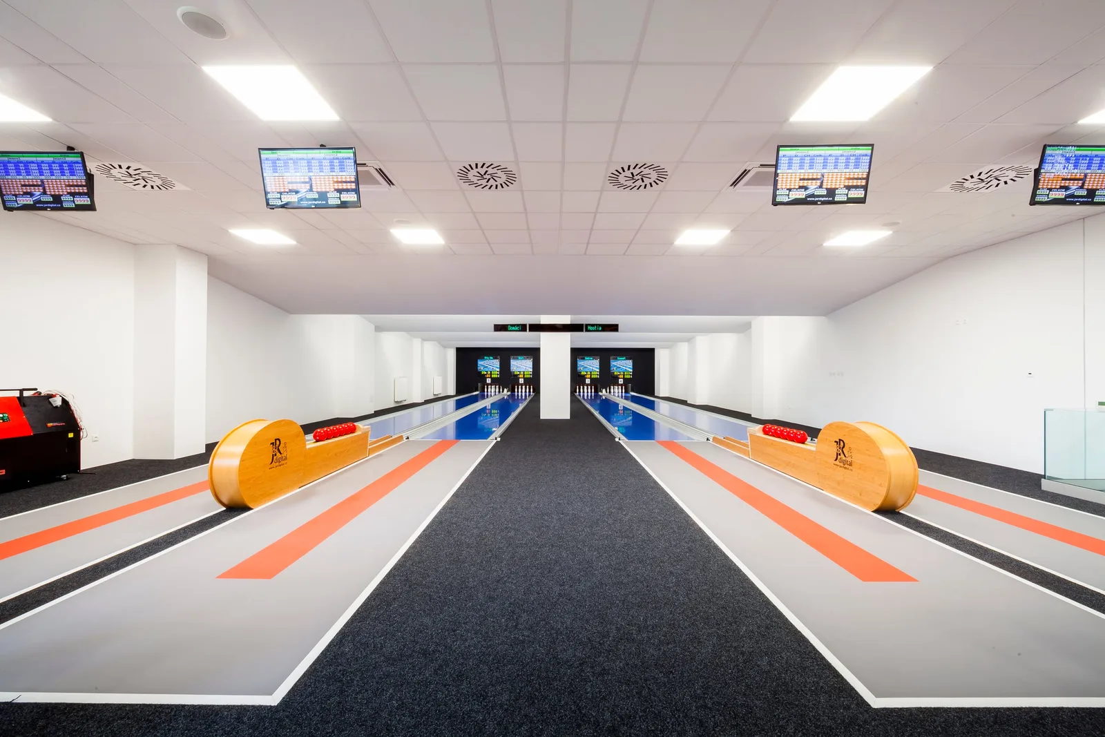 Iné – Slovnaft Relax Center — priestor na oddych (37) | Industry Photo