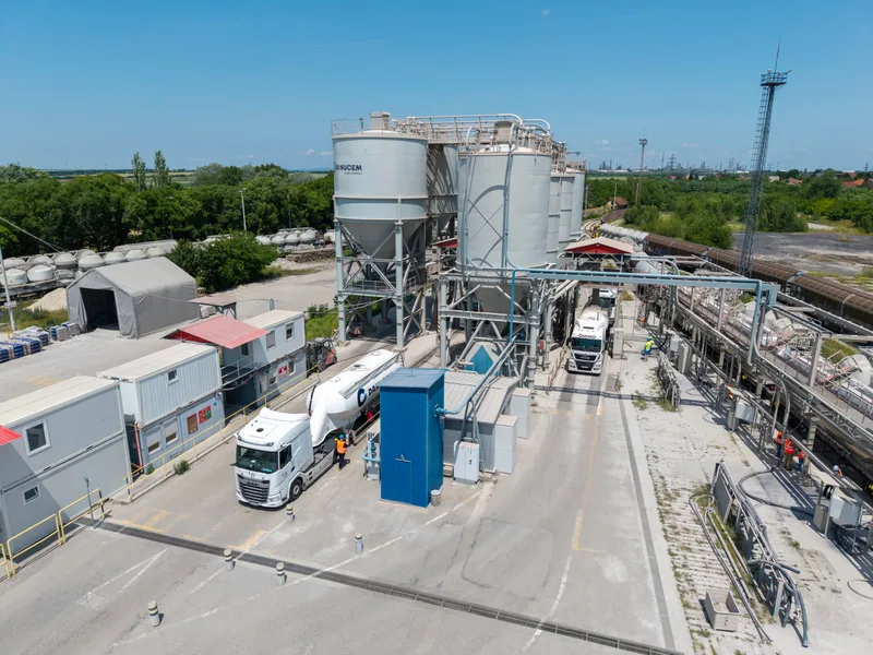 Letecká fotografia – DANUCEM terminál Ercsi (01) | Industry Photo