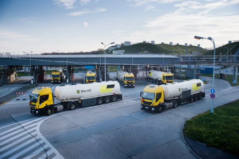 Technológia a preprava – Slovnaft — logistika vo veľkom (07) | Industry Photo