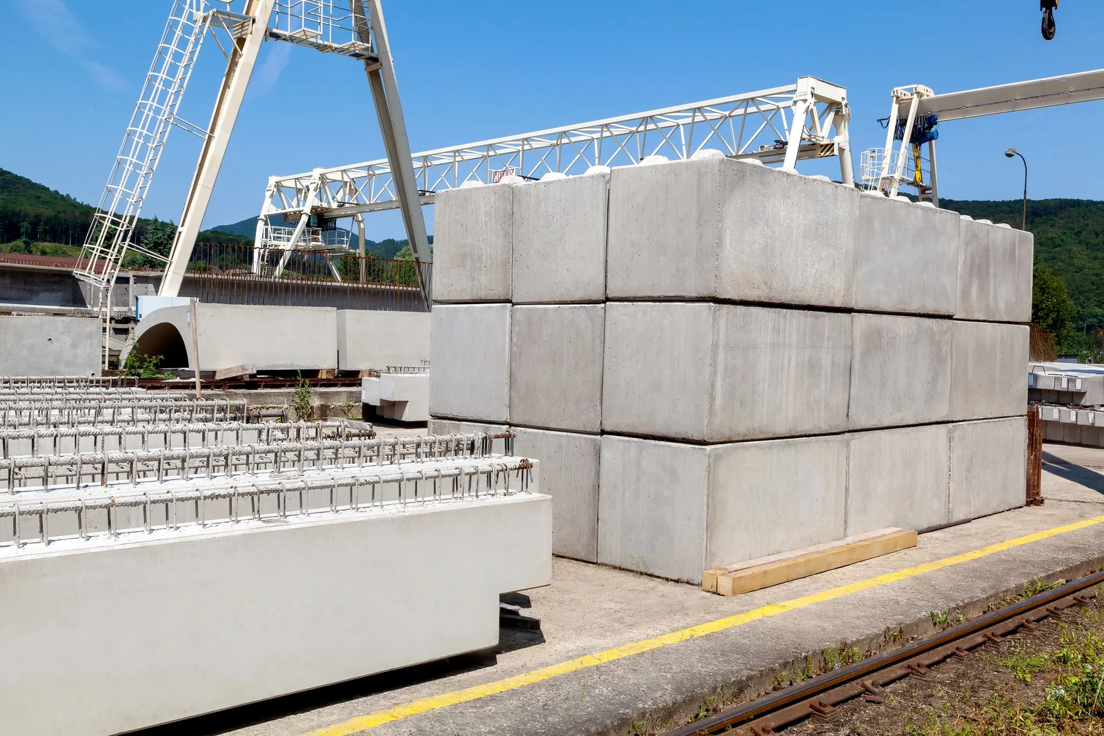 Výroba – Ferrobeton — kde betón berie tvar (12) | Industry Photo