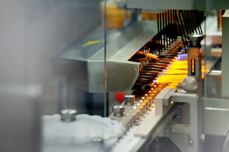 Výroba – Saneca Pharmaceuticals (01) | Industry Photo