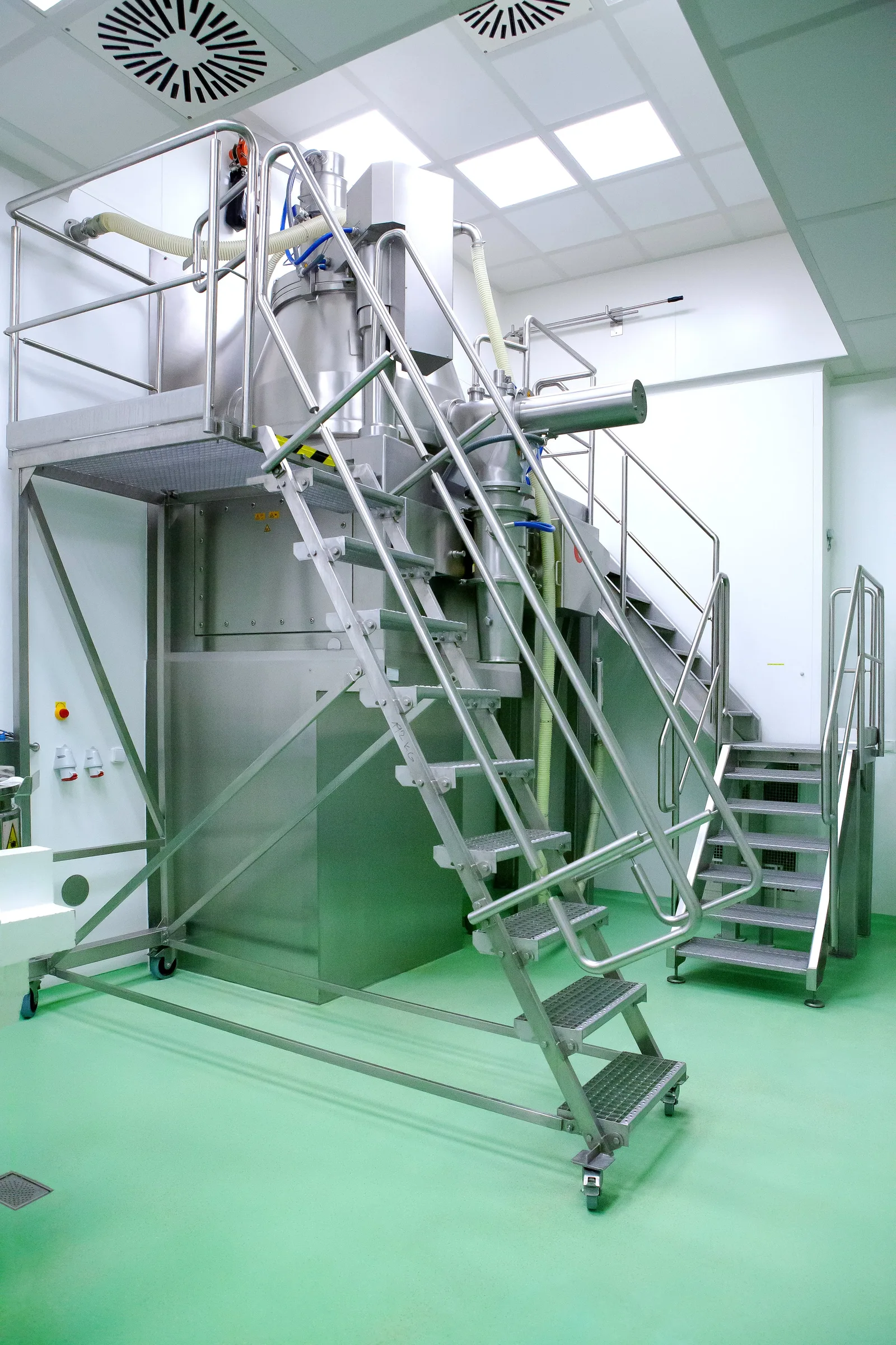 Výroba – Saneca Pharmaceuticals (16) | Industry Photo