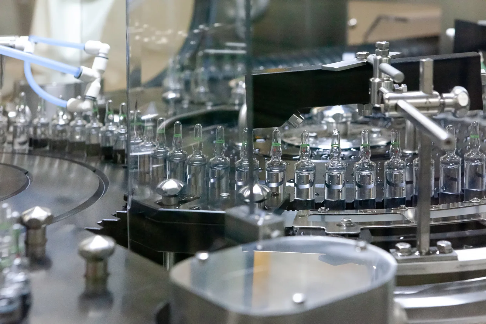 Výroba – Saneca Pharmaceuticals (21) | Industry Photo