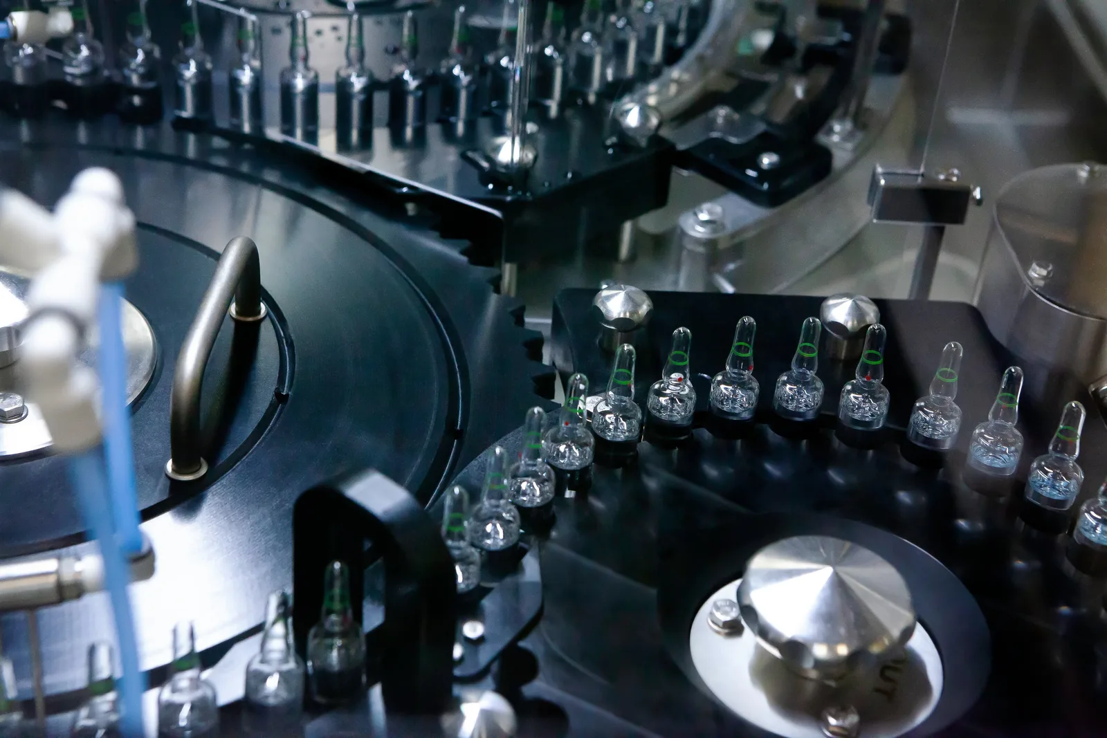 Výroba – Saneca Pharmaceuticals (23) | Industry Photo