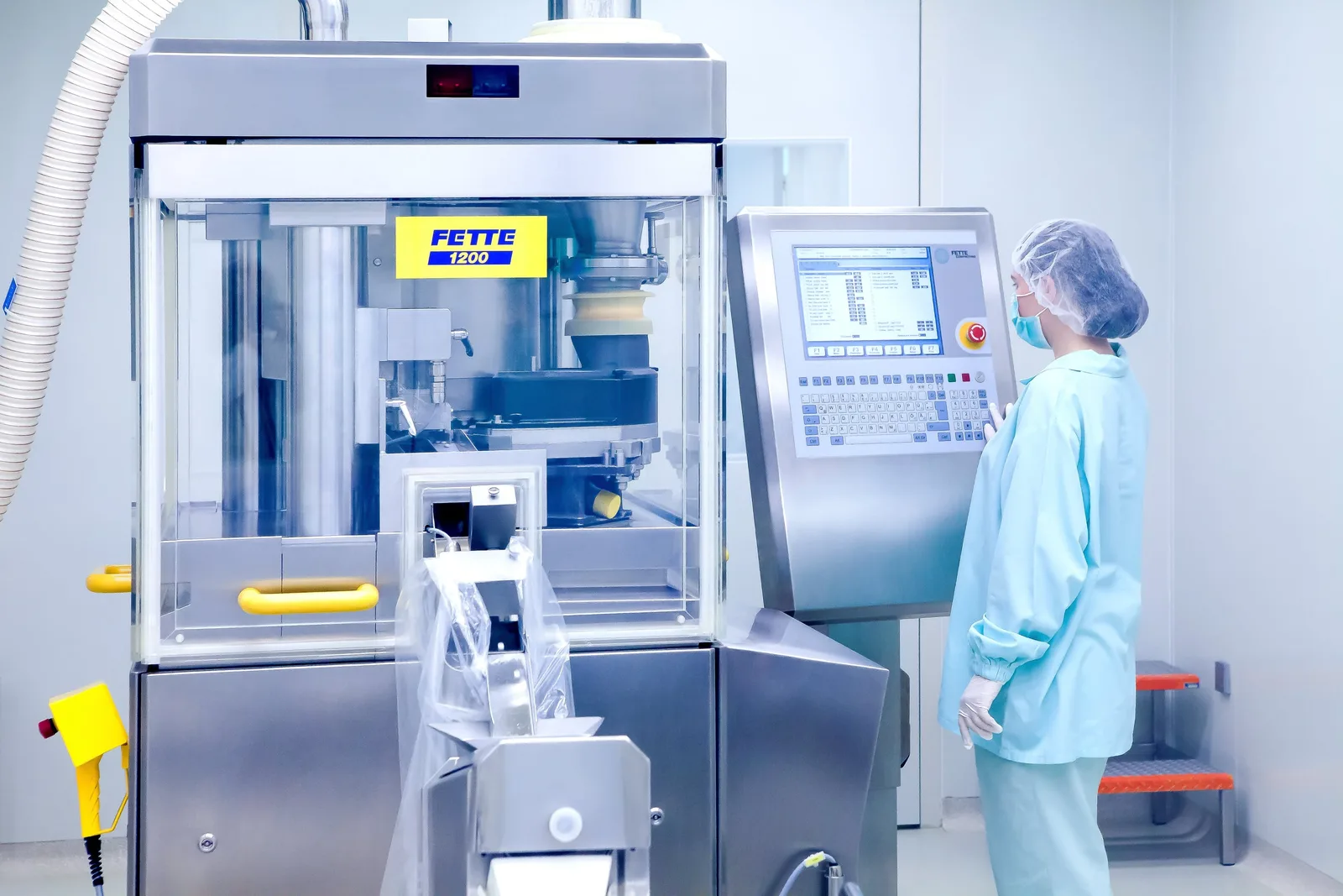 Výroba – Saneca Pharmaceuticals (30) | Industry Photo