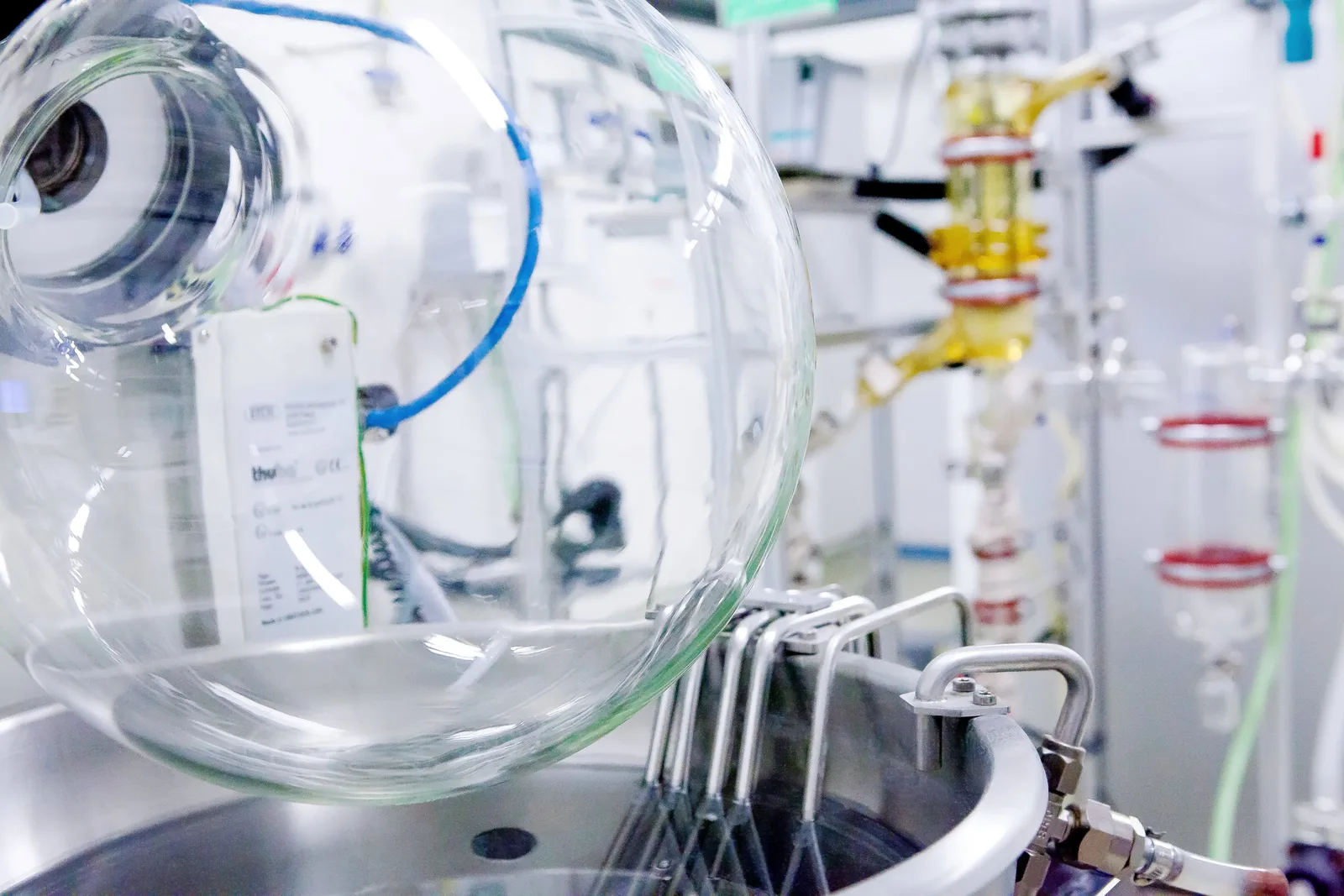 Výroba – Saneca Pharmaceuticals (41) | Industry Photo