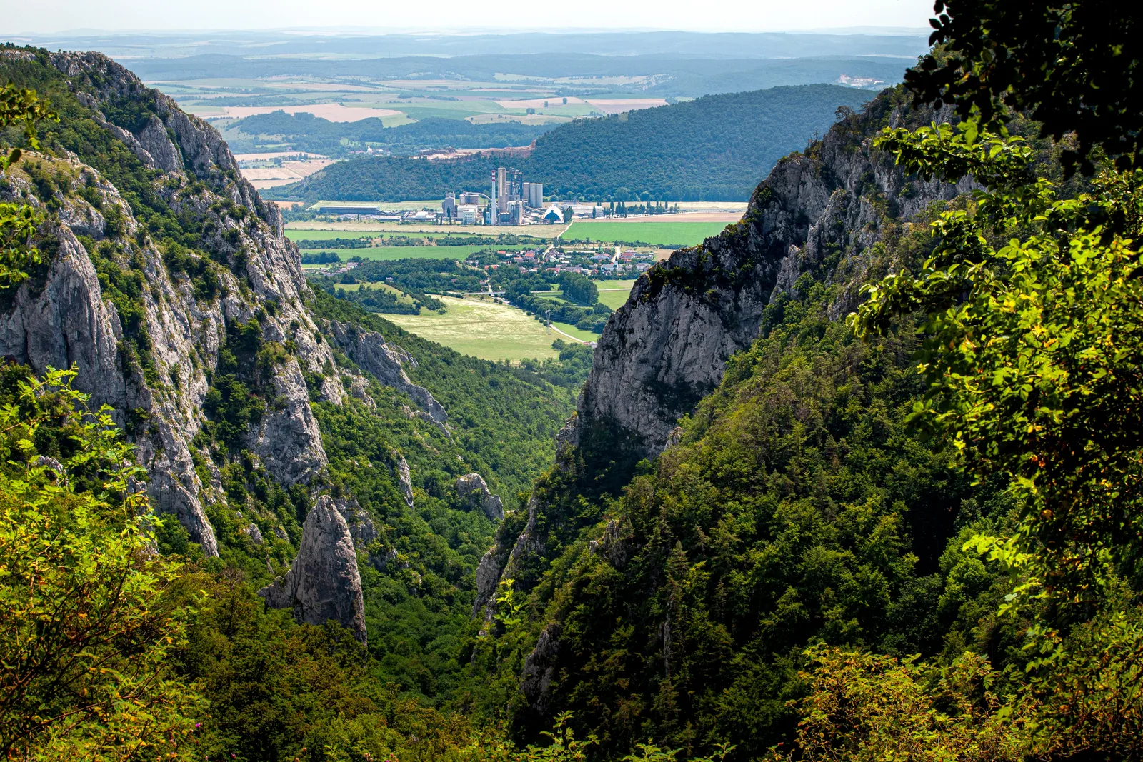 Výroba – Danucem Turňa nad Bodvou (04) | Industry Photo